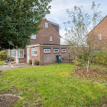 Kings House Apartment Hayes, West London Apt A Northolt  Eksteriør billede
