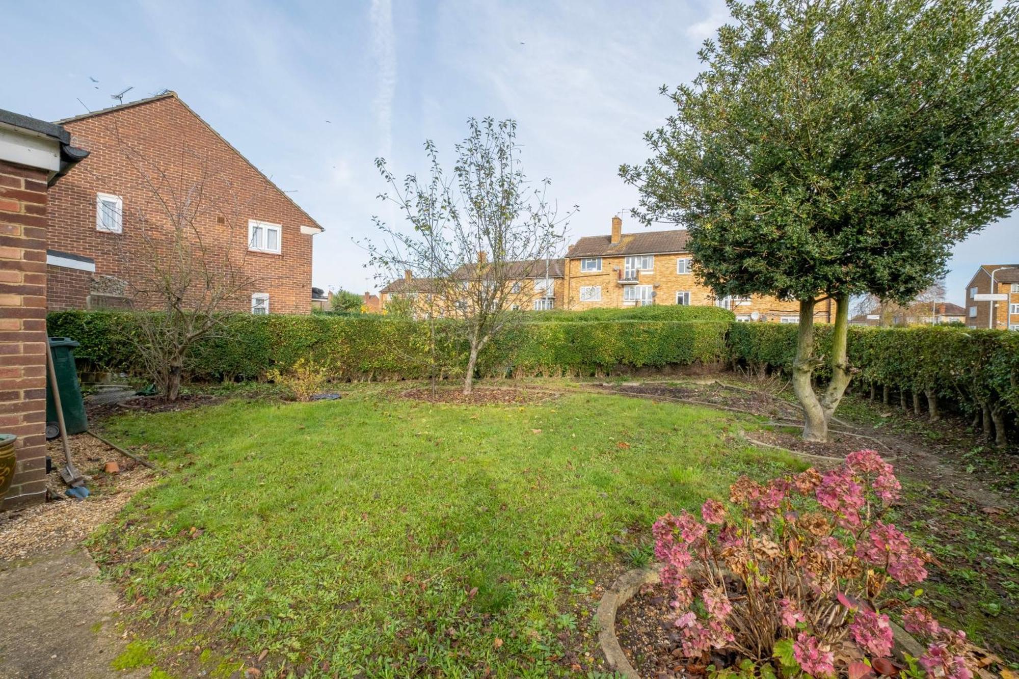Kings House Apartment Hayes, West London Apt A Northolt  Eksteriør billede