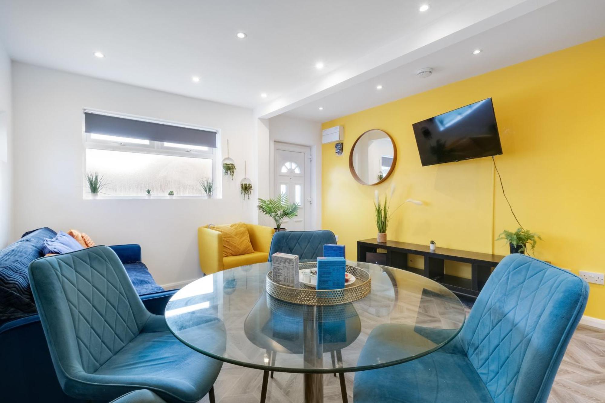 Kings House Apartment Hayes, West London Apt A Northolt  Eksteriør billede